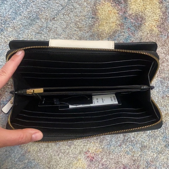 BCBG Max Azria Sadie oversized wallet & travel document / passport or clutch - Picture 15 of 16